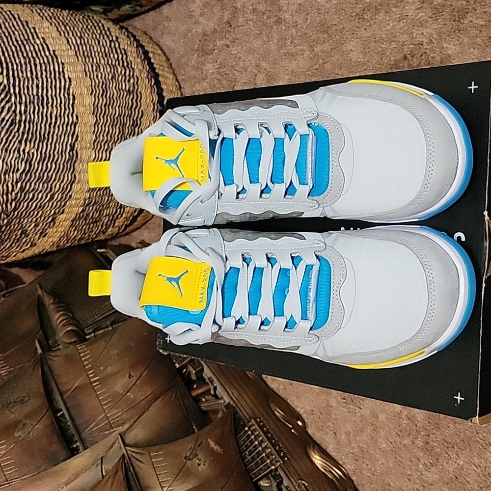 Nike Air Jordan Max 200 size 10